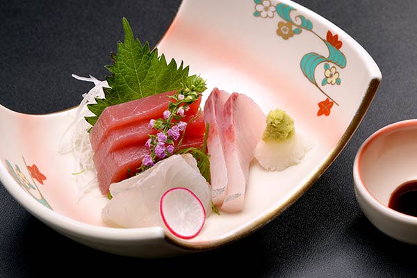 さしみ〔 1人前 〕